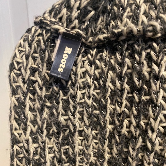 Roots Cable Knit Infinity Scarf - Picture 2 of 3